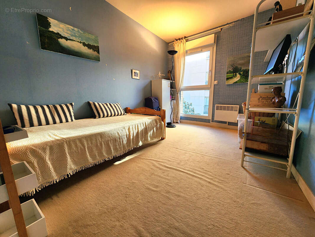 Appartement à LA GARENNE-COLOMBES