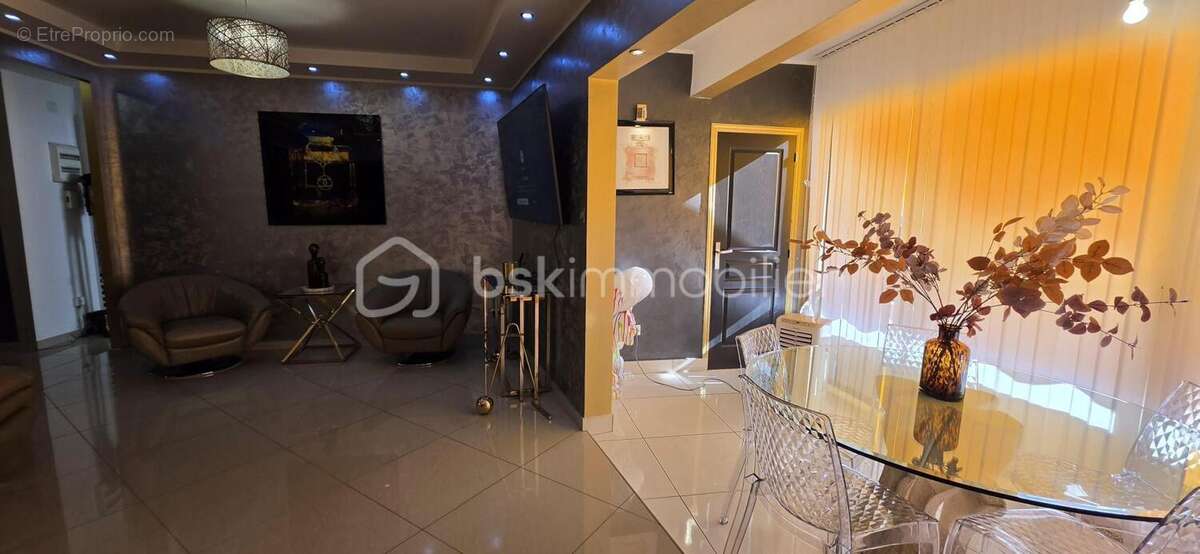 Appartement refait à neuf 3 pièces ,parking - photo 2