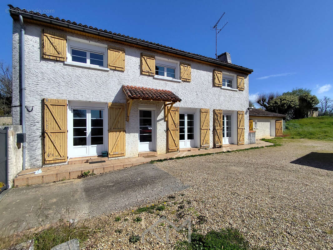 Maison à SAINT-BENOIT