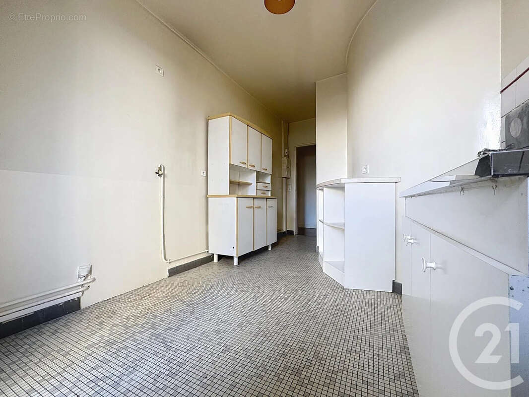 Appartement à PARIS-12E