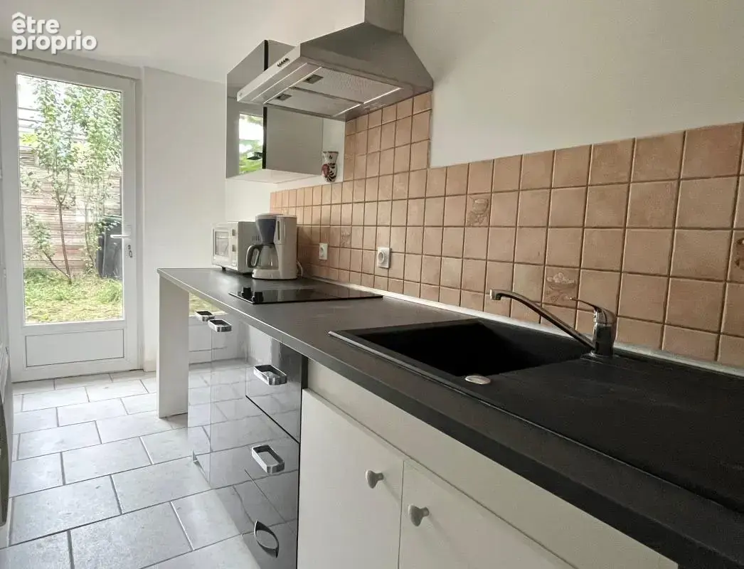 Centre d'Argences, maison de bourg rénovée avec jardinet - photo 3