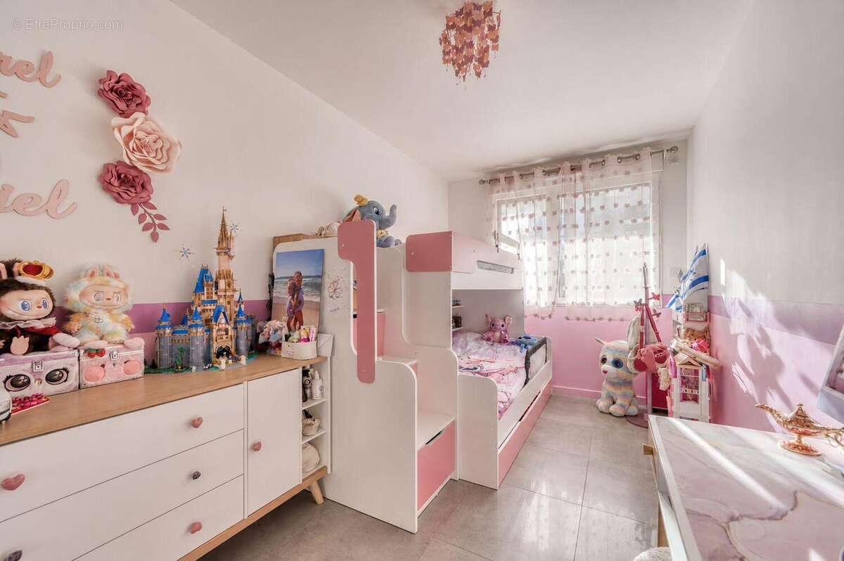 Appartement 117 m² à Rueil-Malmaison  - photo 9