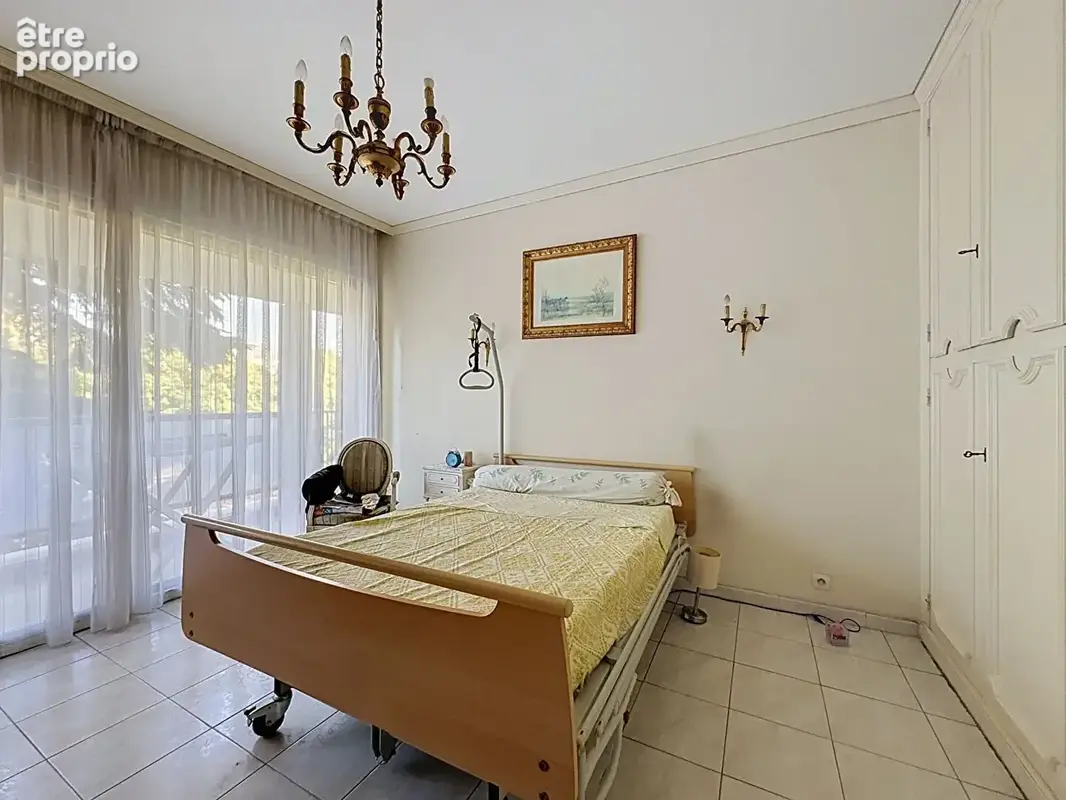 A vendre en exclusivité un appartement T4/5 de 145 m2 avec terrasse de 36 m2 secteur St Anne 13008 MARSEILLE - photo 10