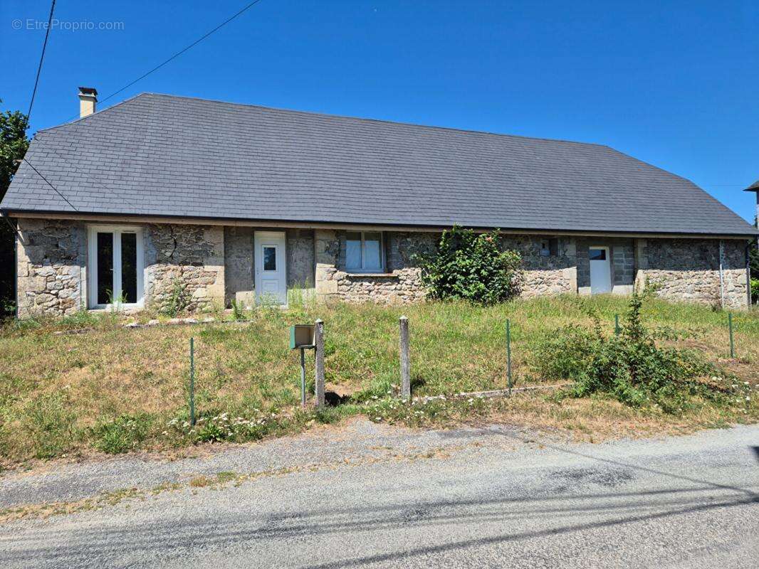 Maison  de village Rosiers D Egletons 1 pièce(s) 204 m2 - photo 2