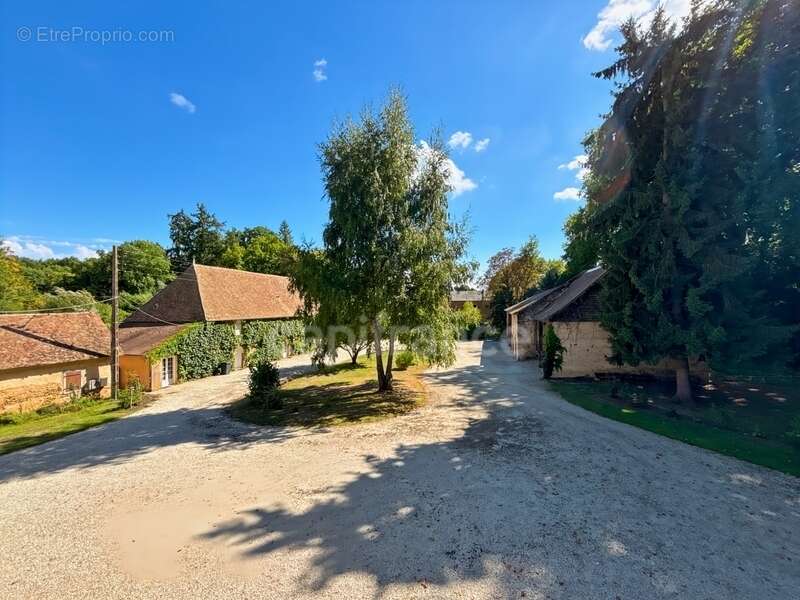 Propriéte à vendre Gite de groupe avec maison d'habitation - photo 26