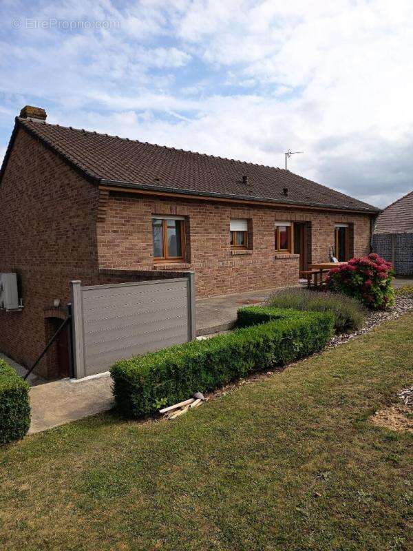 Beau plain pied sur la commune de Tortequesne 5 pièces 101 m2 - photo 6
