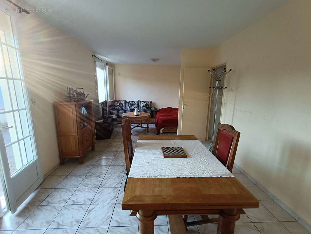 Maison à TONNAY-CHARENTE