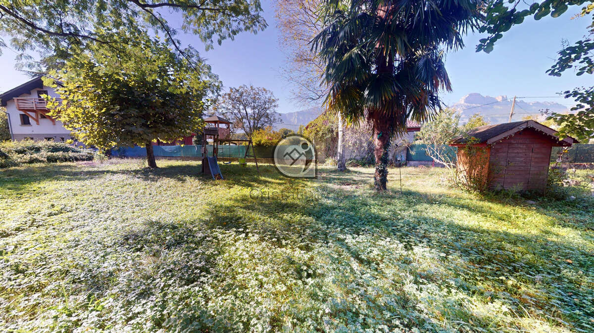 Le Versoud - Terrain constructible non viabilisé - photo 2