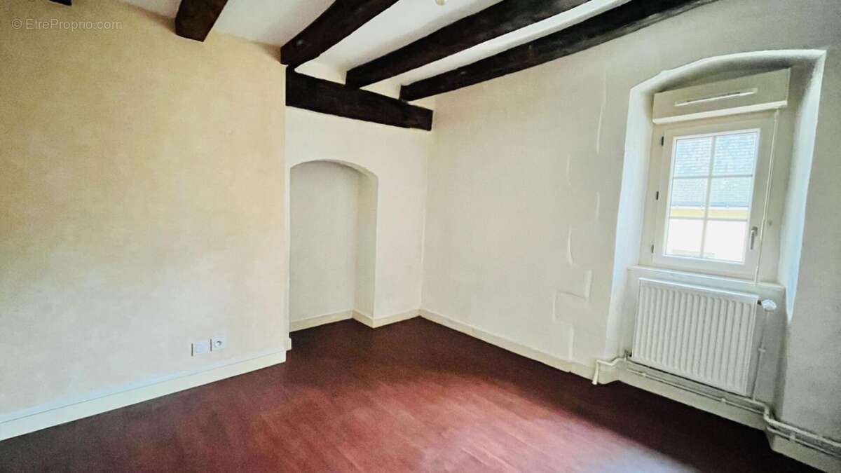Appartement à SEICHES-SUR-LE-LOIR