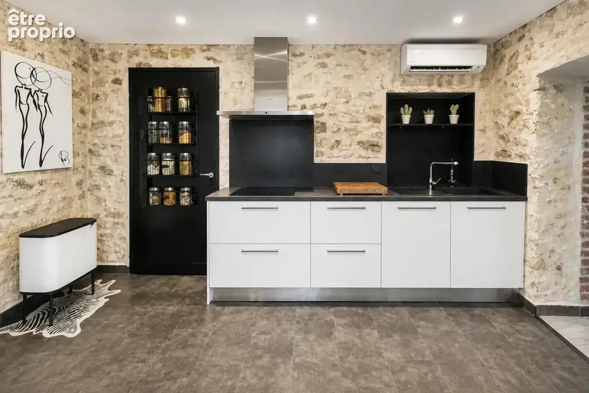 Saint-paul-le-jeune –
authentique mas en pierre
rénové de 196 m² - photo 10