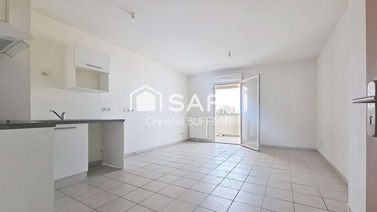 Photo 2 - Appartement à MARSEILLE-3E