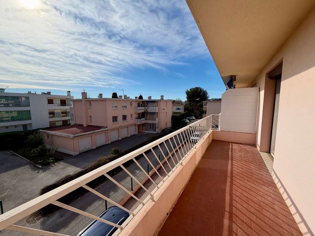 Appartement à SIX-FOURS-LES-PLAGES