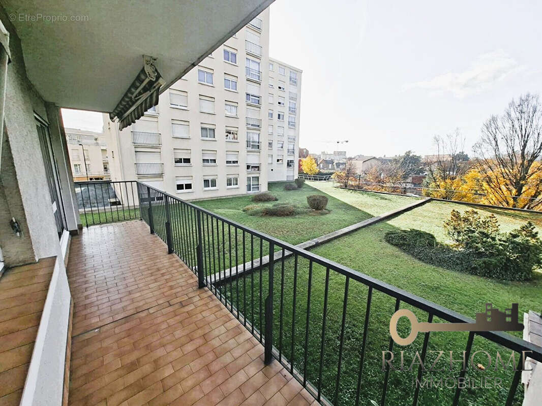 Appartement à LE BOURGET