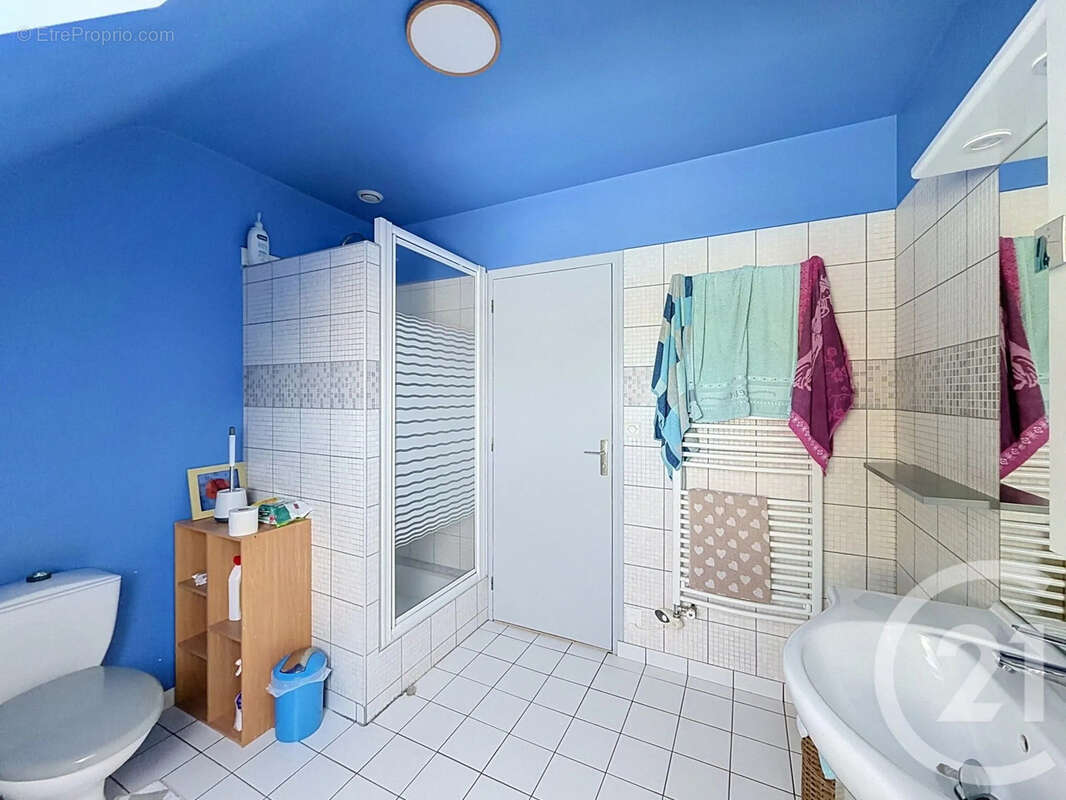 Maison à COLLINEE