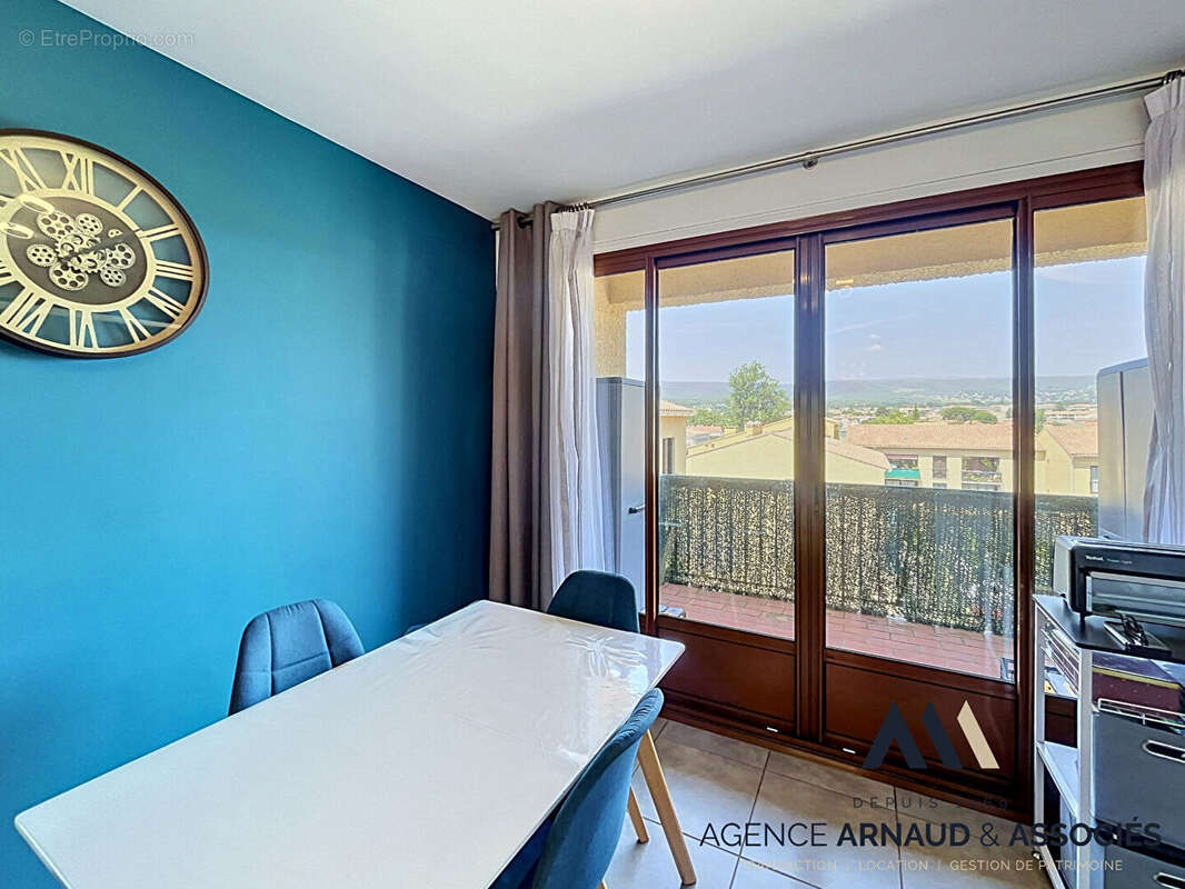 Appartement à SAINT-CYR-SUR-MER