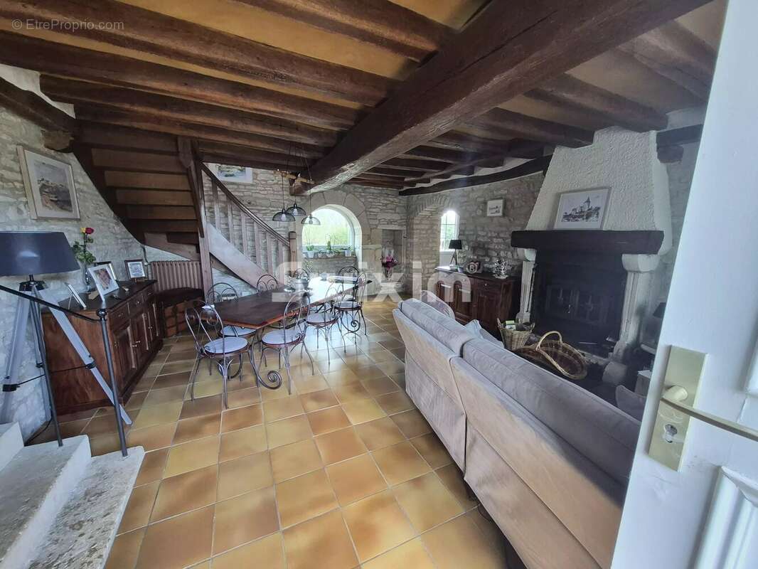 Maison à MONTBARD