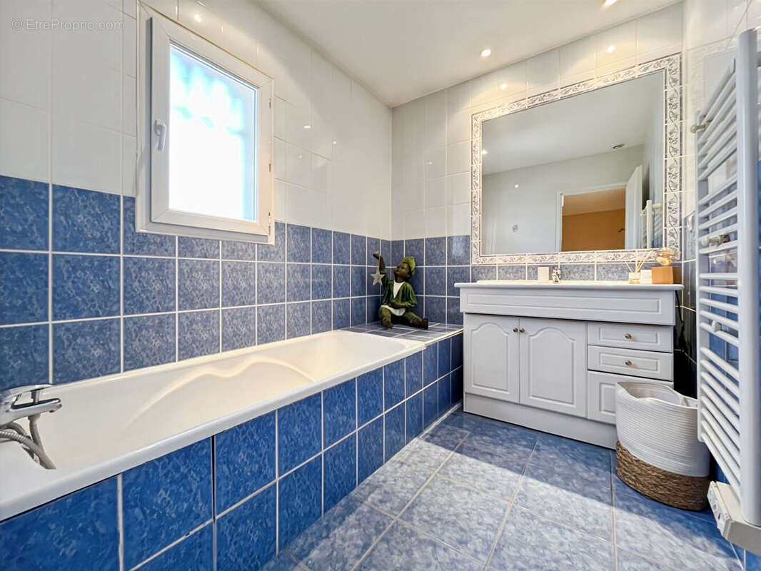 Maison à CHATEAURENARD