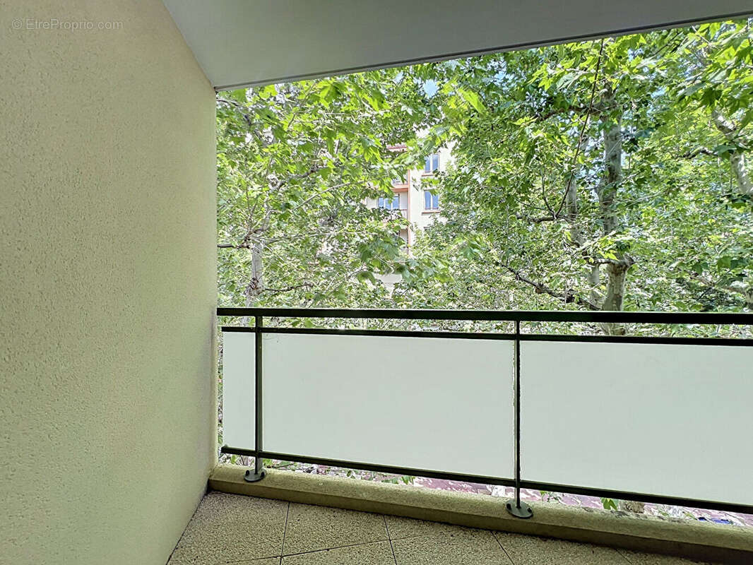 Appartement à MARSEILLE-5E