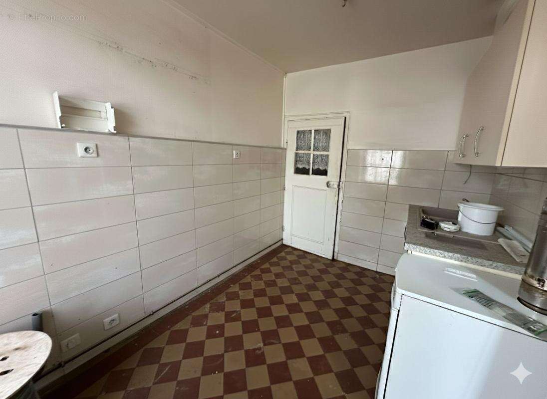 Maison à ISLES-LES-MELDEUSES