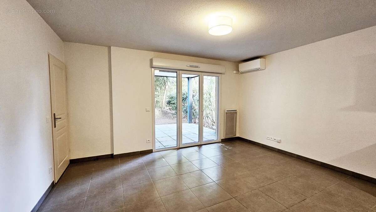 Appartement à LE CANNET