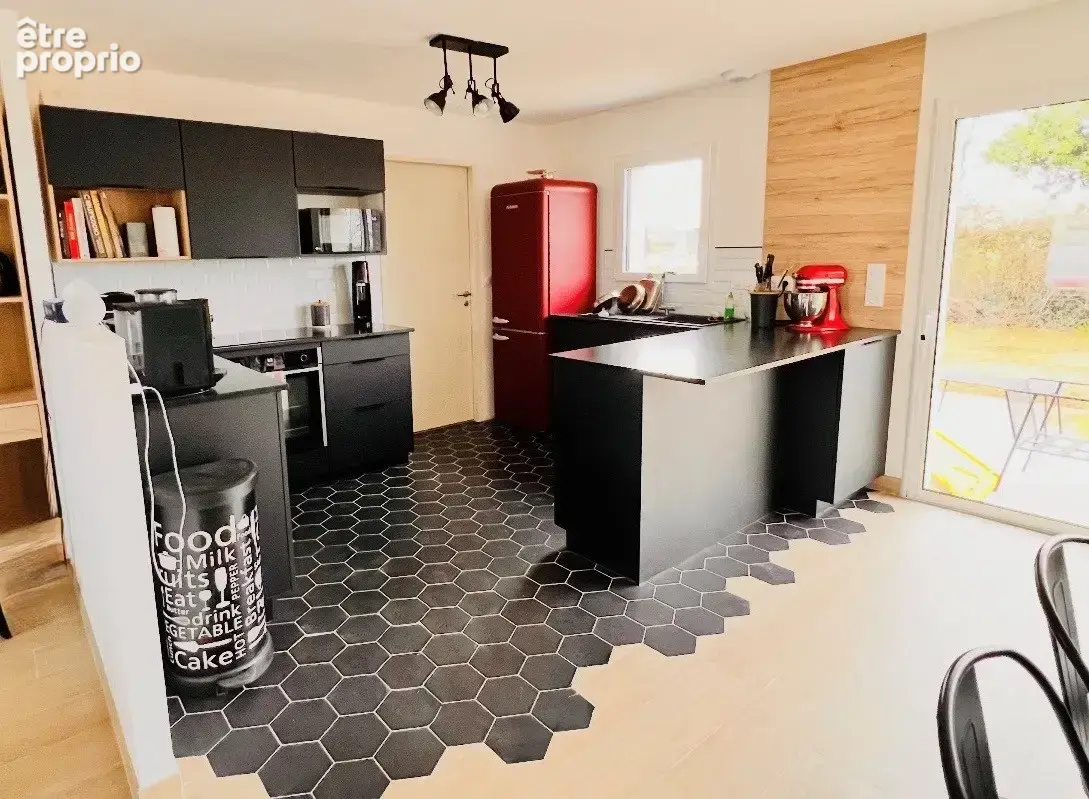 SAINT FLORENT DES BOIS - Maison 4 chambres de 2022 - garage - jardin - photo 4