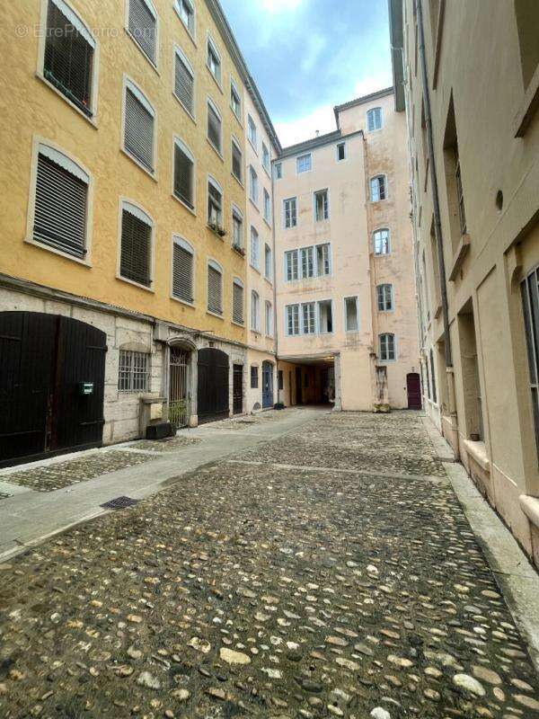 Local commercial de 62,70 m² à 175 000 - photo 5