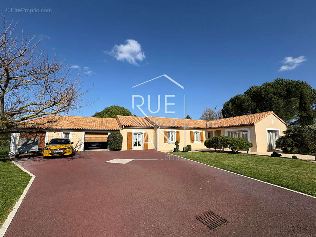 Maison Angliers - 154 m2 - photo 2