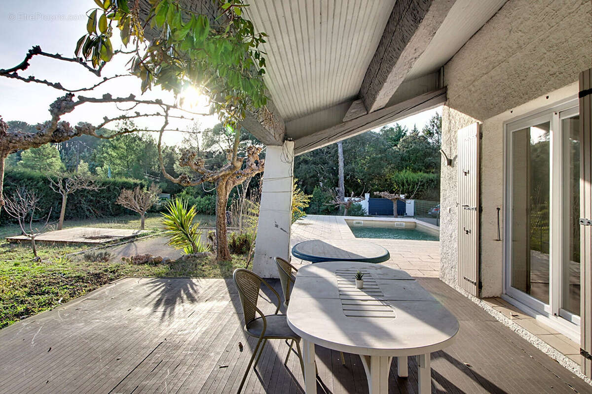EXCLUSIVITÉ - Maison à Lorgues T4 sur 2145 m² de terrain avec une belle piscine et garage - photo 18