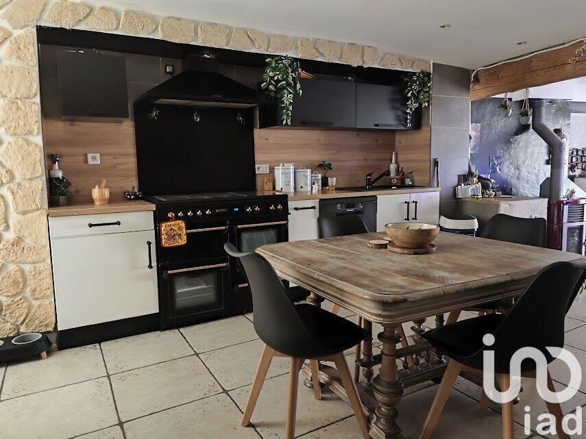 Photo 1 - Maison à VILLELAURE