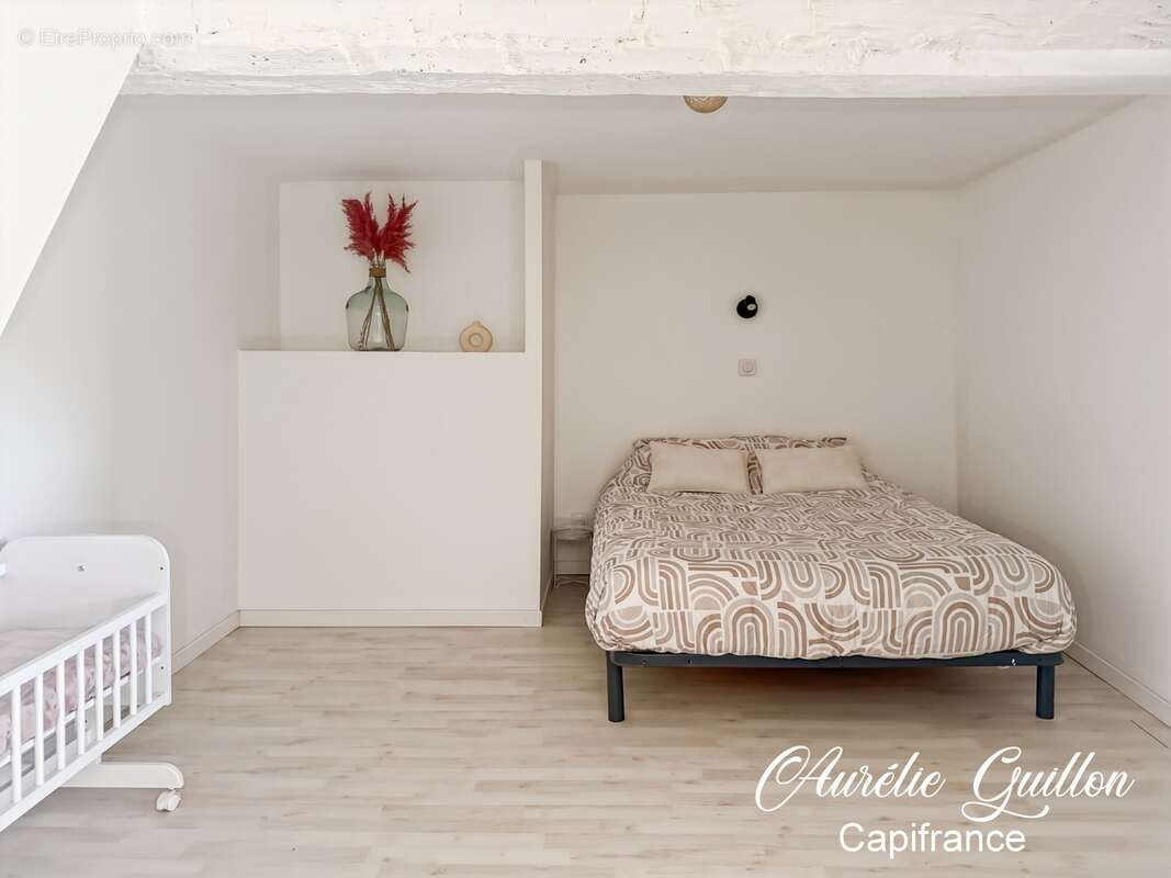Longère rénovée 165 m² – lumineuse, beaux volumes et charme de la pierre - photo 10