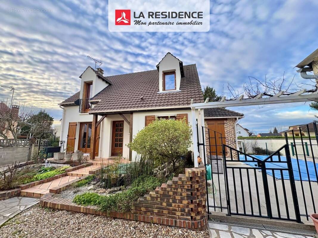 Maison à MONTIGNY-LES-CORMEILLES