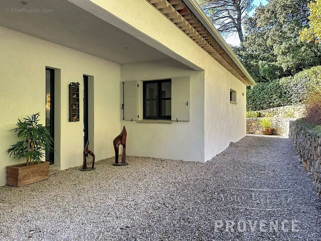 Maison à LORGUES
