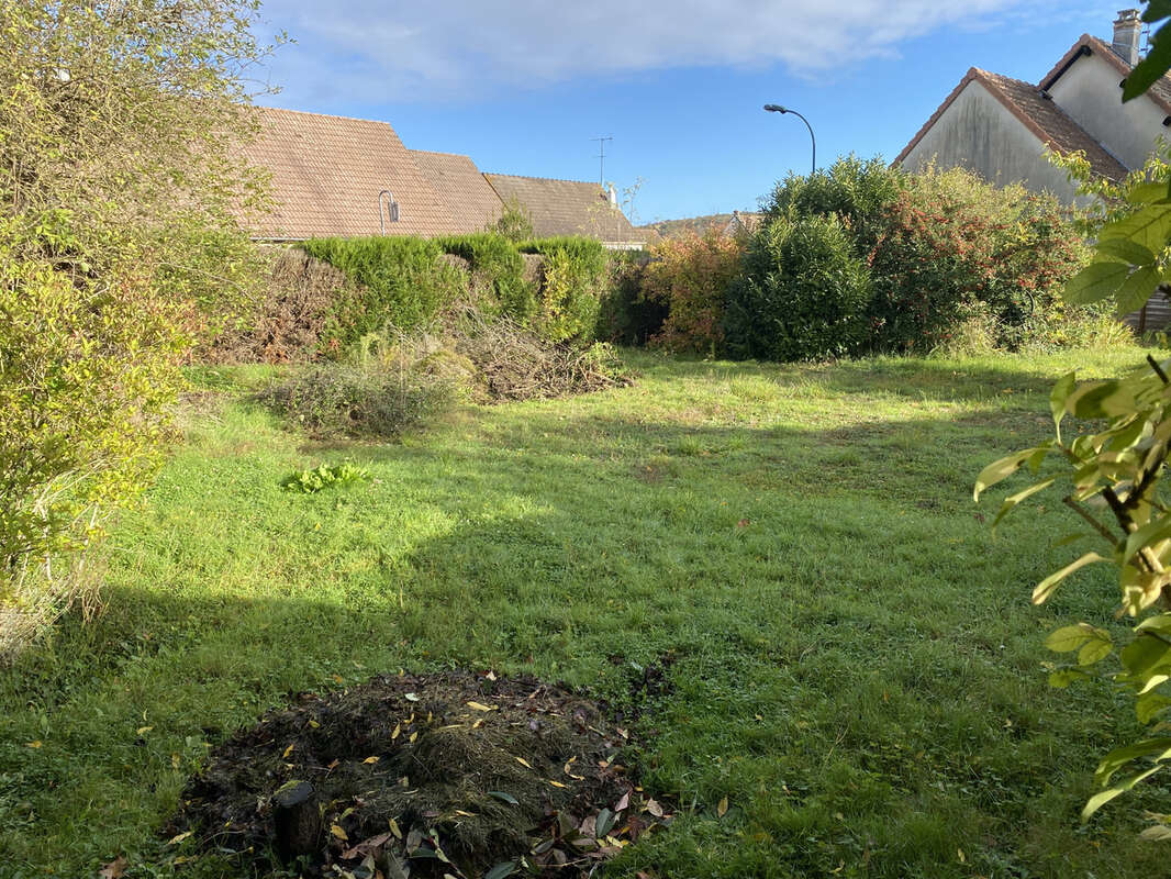 Terrain à PACY-SUR-EURE
