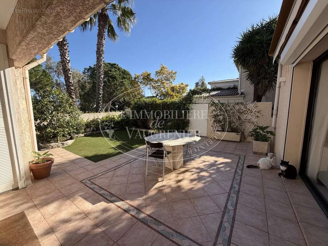 Maison à VILLENEUVE-LOUBET