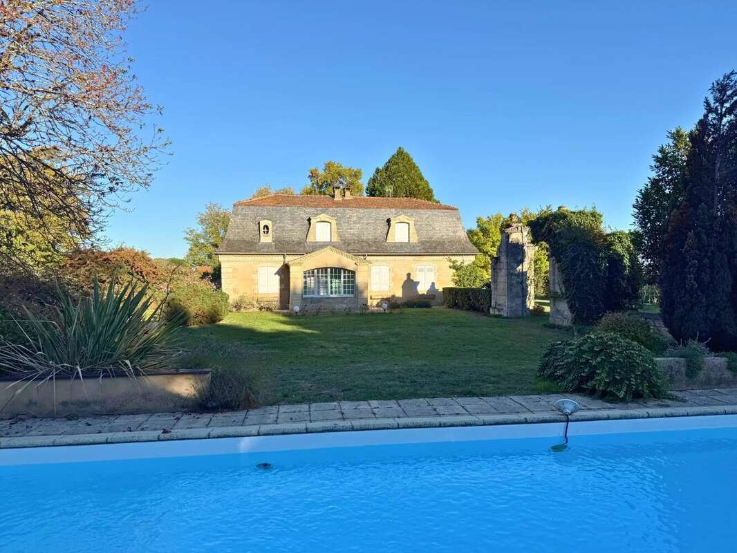 Bergerac magnifique propriete avec piscine et dependances - photo 5