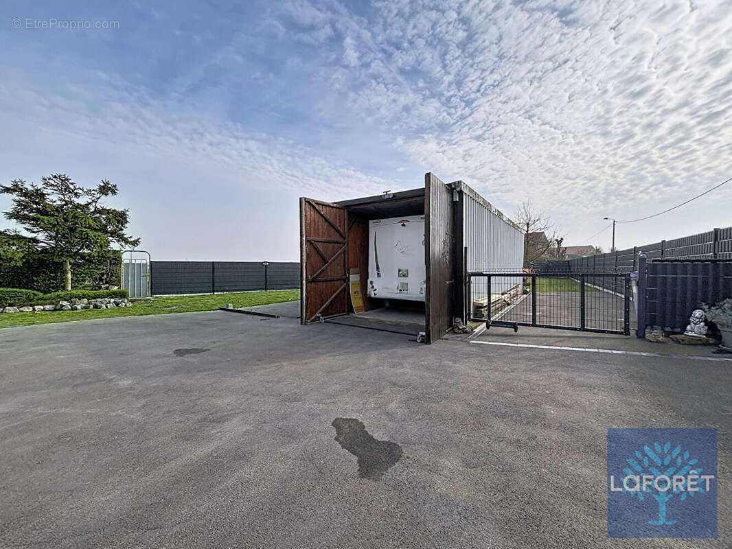 Semi plain -pied sur 1500 m². - photo 12