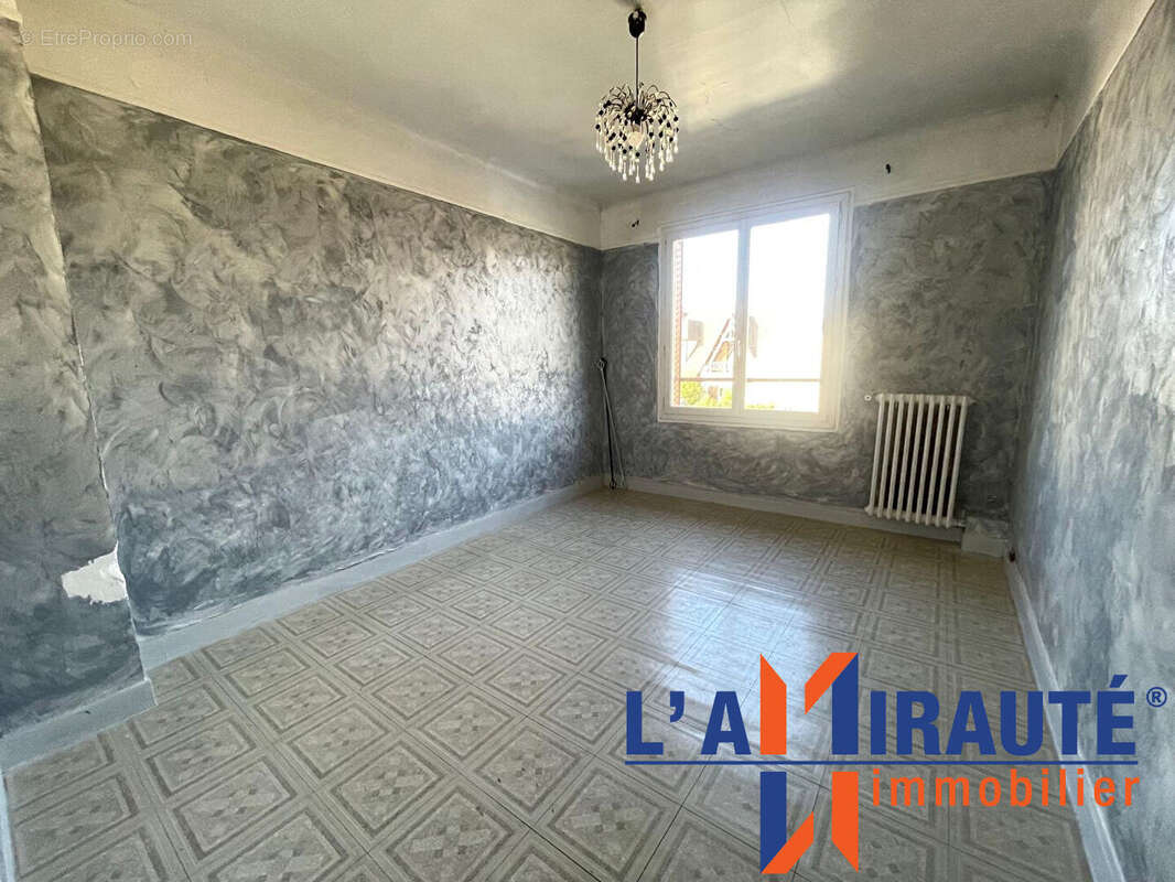 Maison à SARTROUVILLE