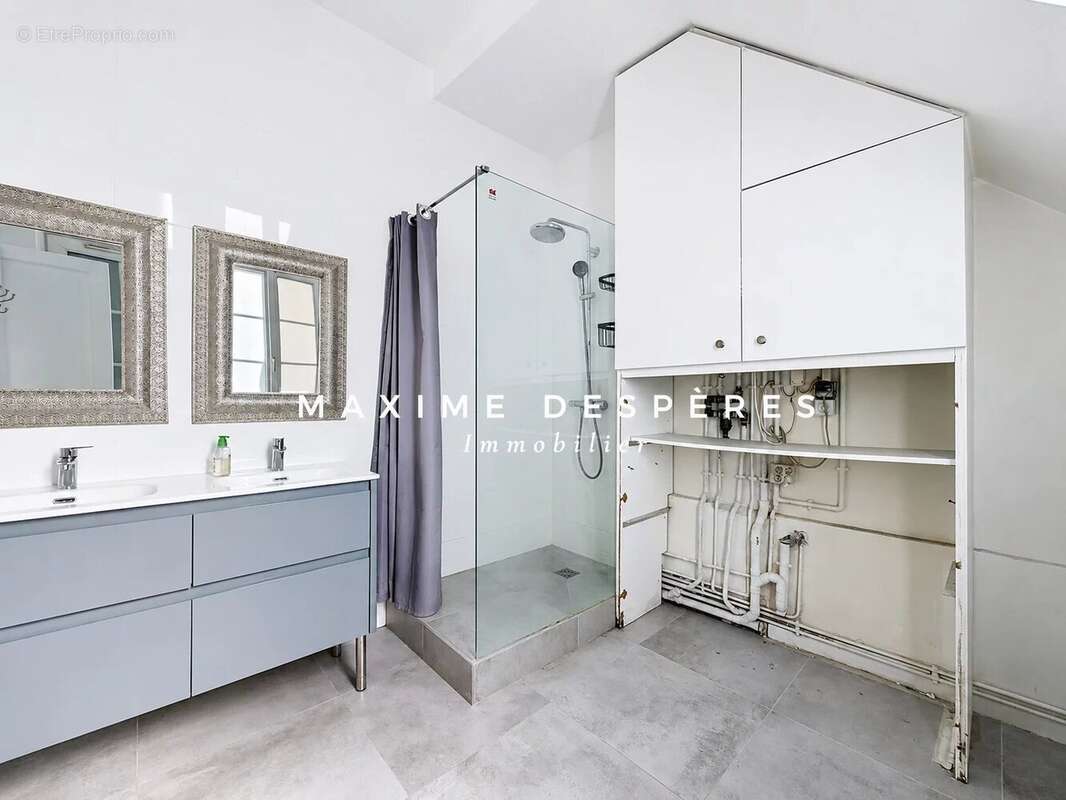 Appartement à NEUILLY-SUR-SEINE