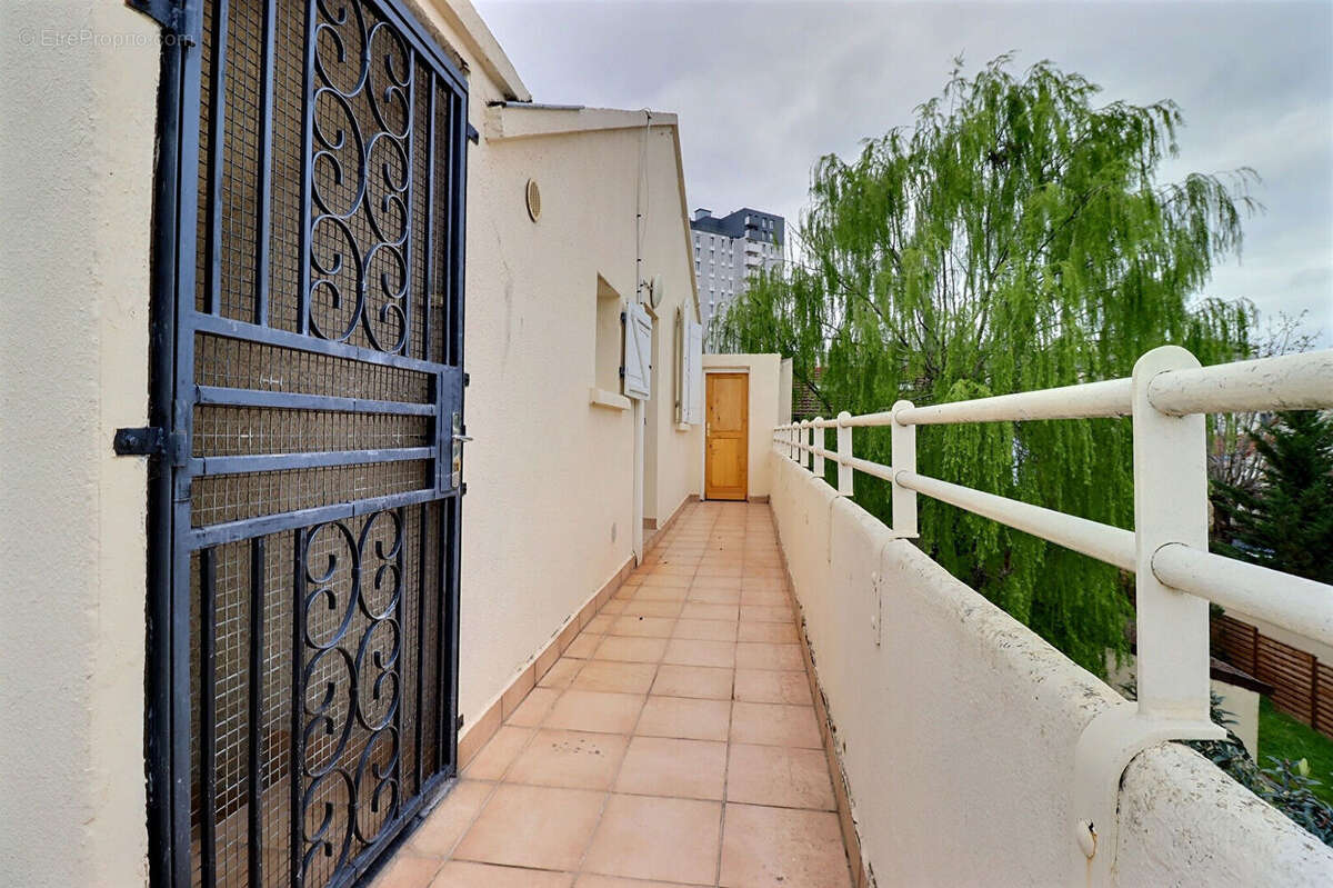 Appartement à COLOMBES