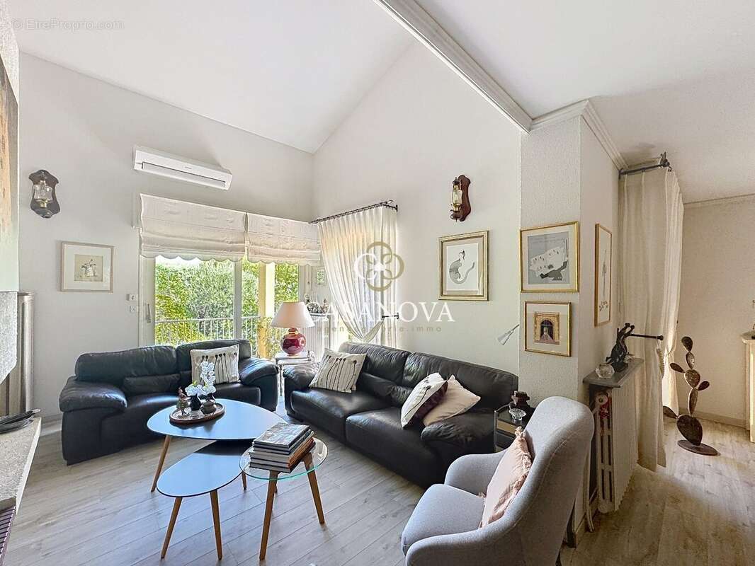 Villa familiale avec grand extérieur et piscine sur  les hauteurs de Clermont l'hérault - photo 5
