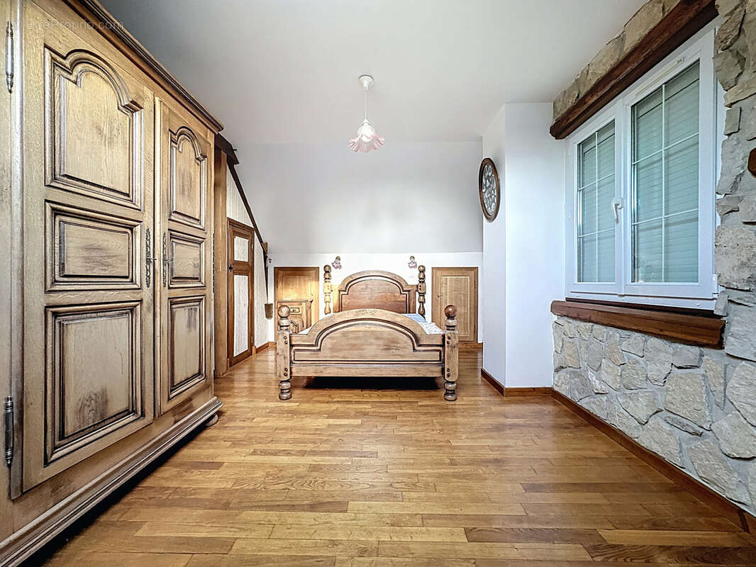 Maison à MONTMIRAIL