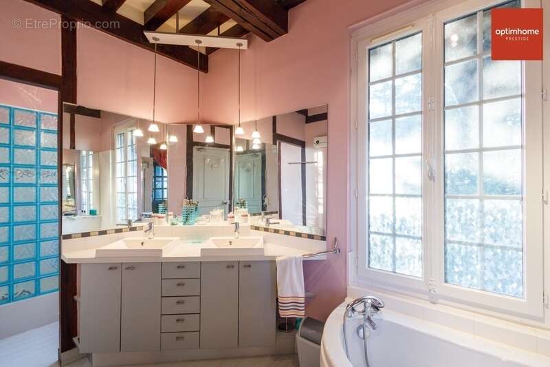 Maison à LA BARRE-EN-OUCHE