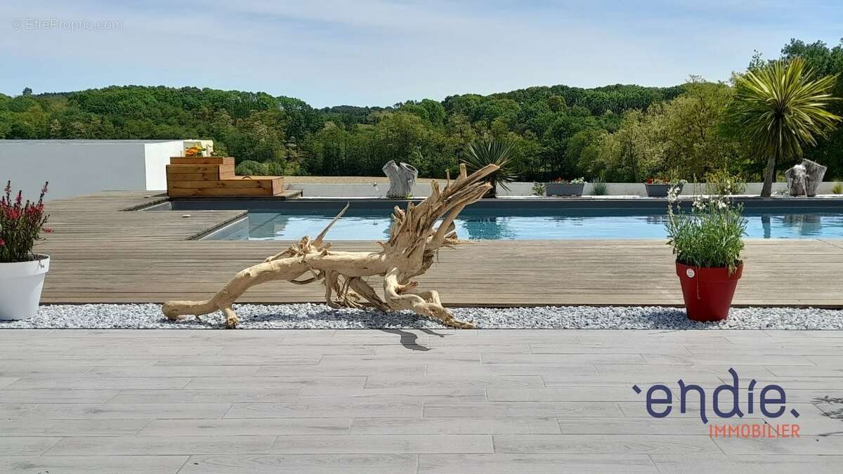 Maison à MOUSCARDES