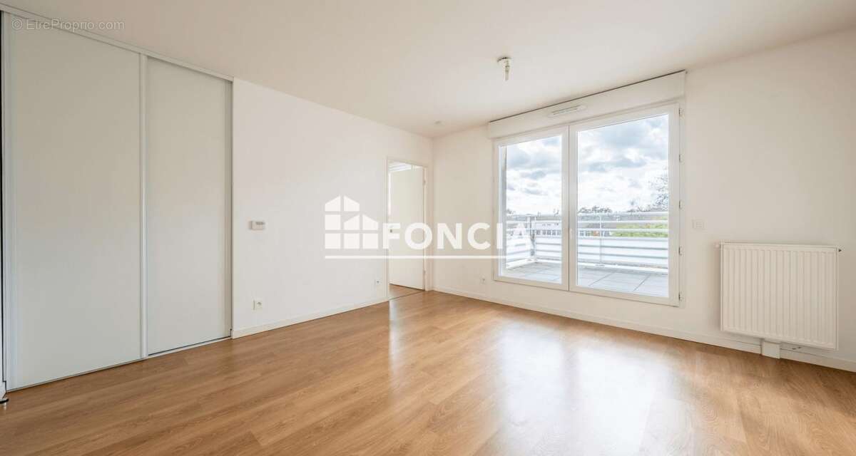 Appartement à VILLENAVE-D&#039;ORNON