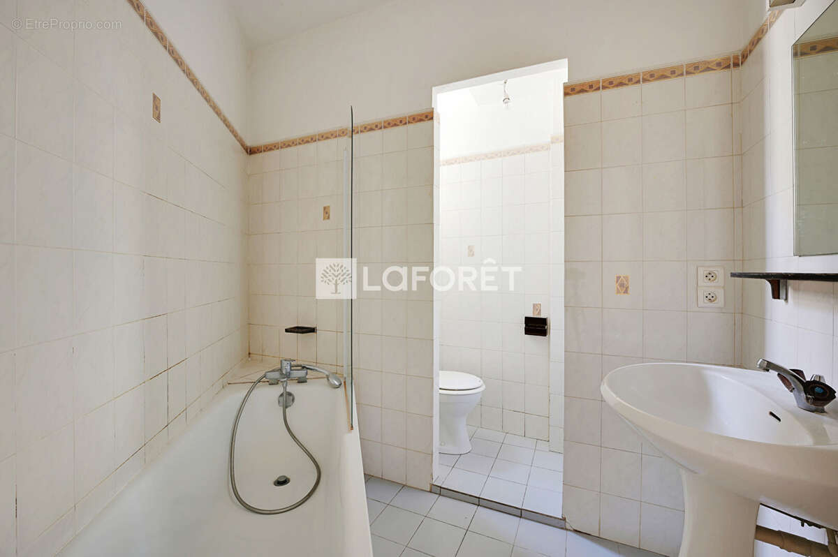 Appartement à PARIS-14E
