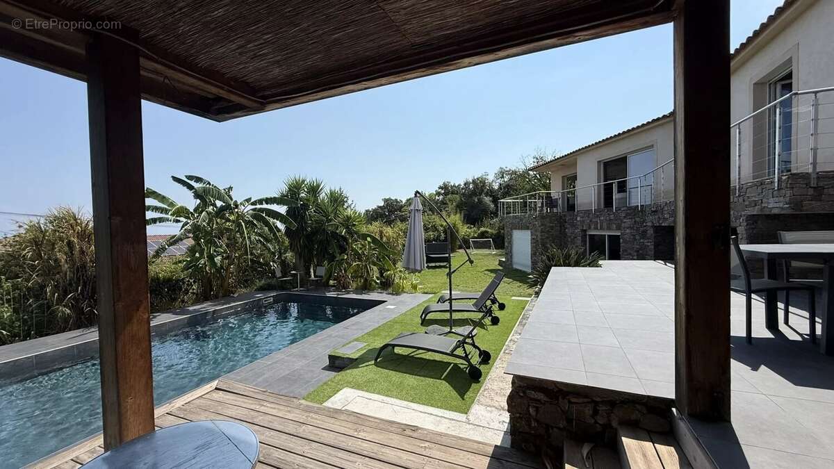 Maison à SANTA-MARIA-POGGIO