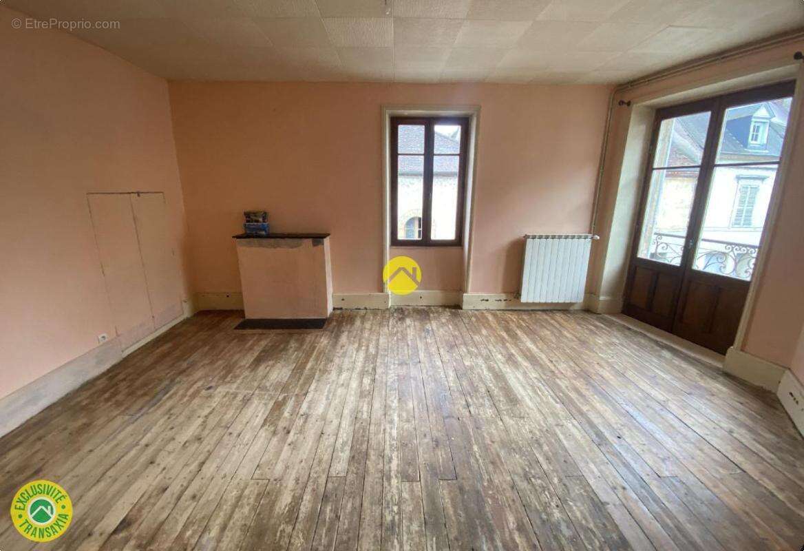 Appartement à BOURBON-L'ARCHAMBAULT