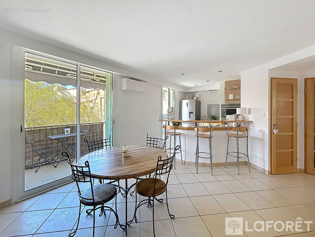 Appartement à CARRY-LE-ROUET