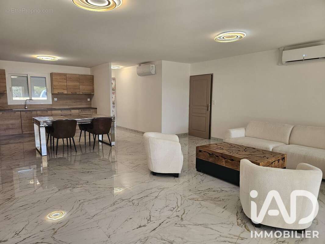 Maison 108 m² à Asnieres-La-Giraud  - photo 3