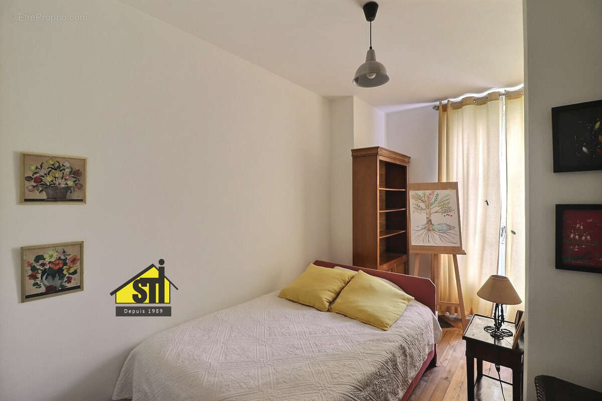 Appartement à PARIS-14E